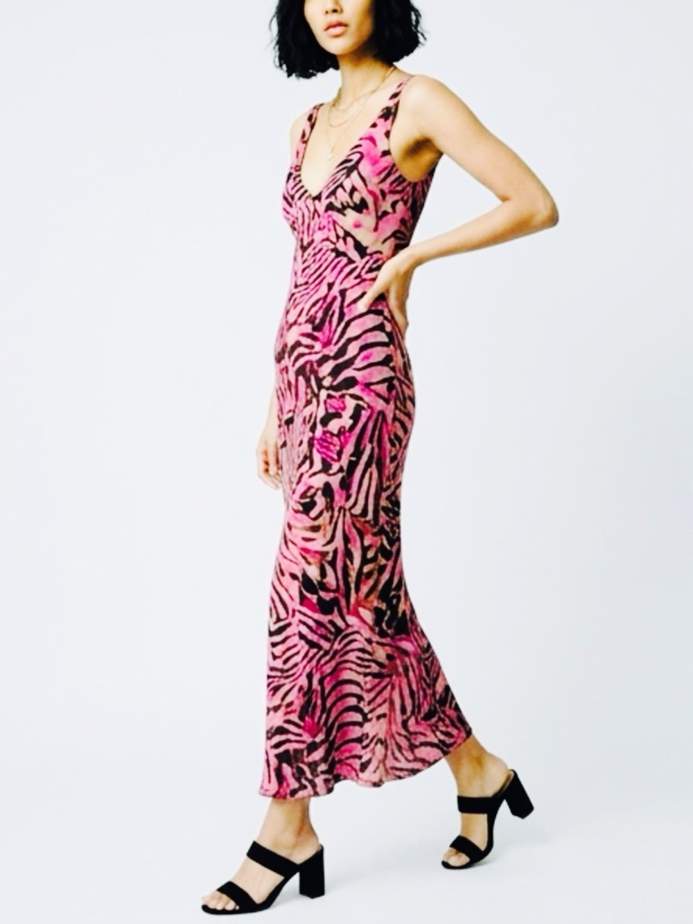 CAbi V-neckline Flowy Maxi Dress in Pink Jungle Print Size Small
